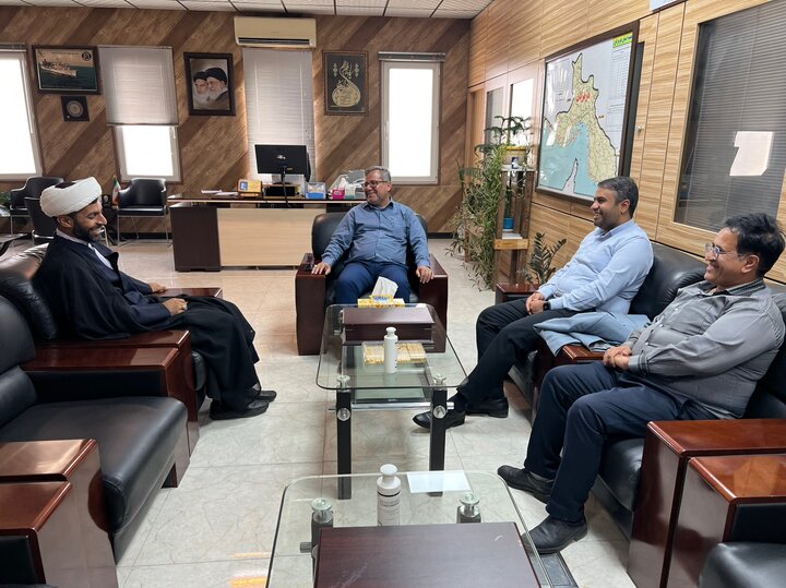 قرارگاه مسجد بنیاد احسان برای حمایت از مساجد الگو ساز در هرمزگان تلاش می کند