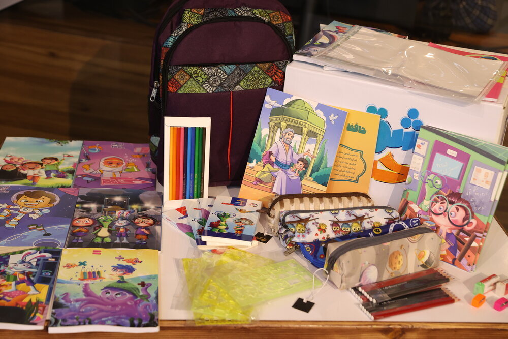 توزیع بیش از ۹۰۰۰ بسته نوشت افزار بین نیازمندان استان اصفهان