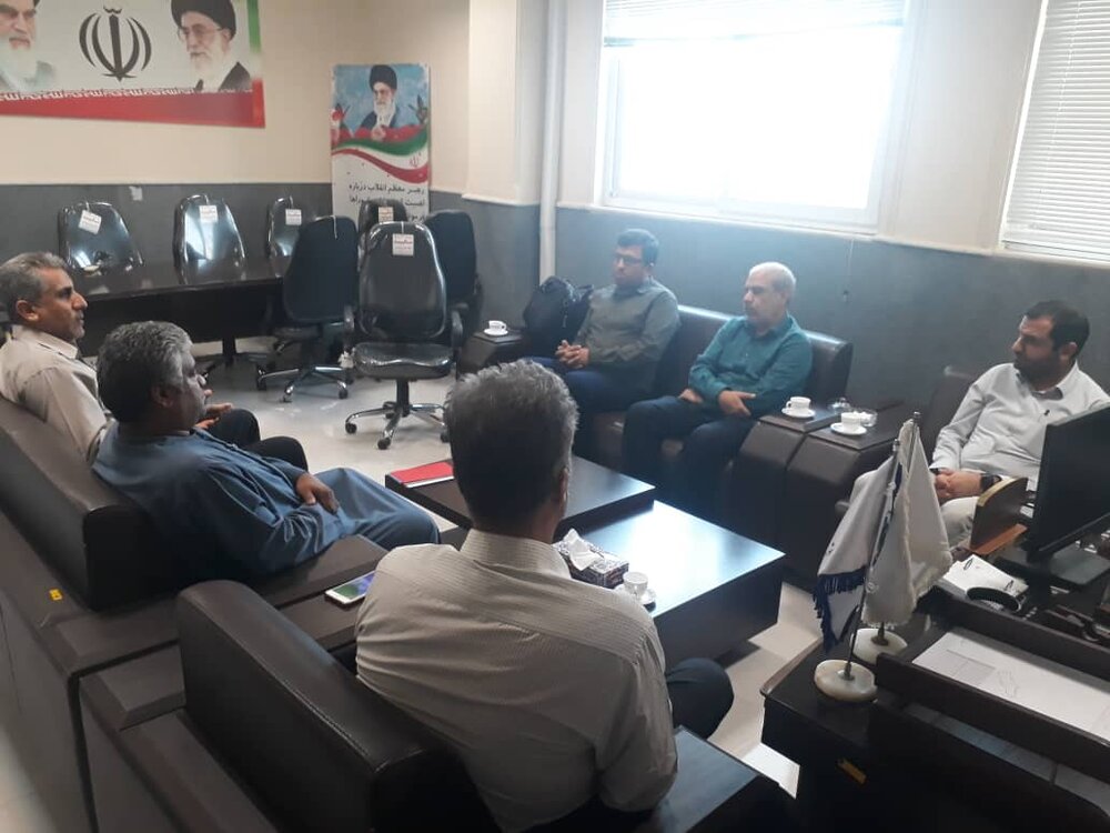 بازدید مدیرکل ستاد استان از املاک مزایده و جلسه با اعضای شورای اسلامی شهر عسلویه