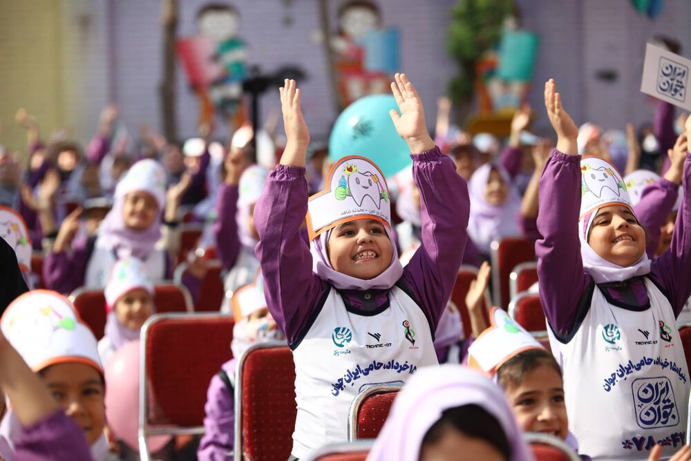 طرح ملی پیشگیری از پوسیدگی دندان دانشآموزان کشور آغاز شد
