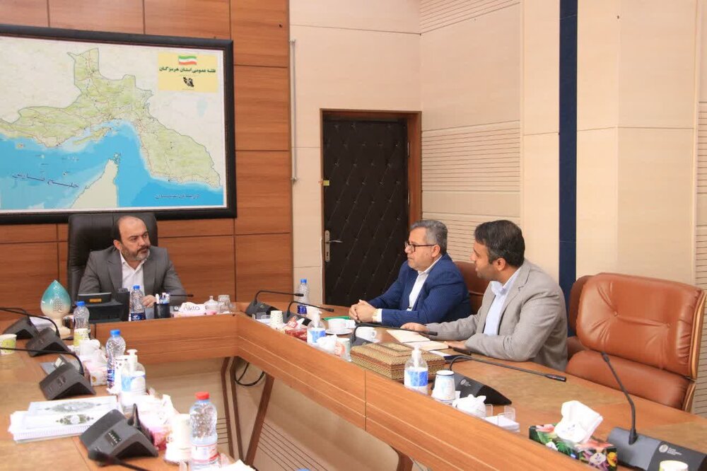 افزایش بهره وری و اشتغالزایی درزنجیره سبز و آبی با همکاری بنیاد برکت و استانداری هرمزگان افزایش بهره وری و اشتغالزایی درزنجیره سبز و آبی با همکاری بنیاد برکت و استانداری هرمزگان