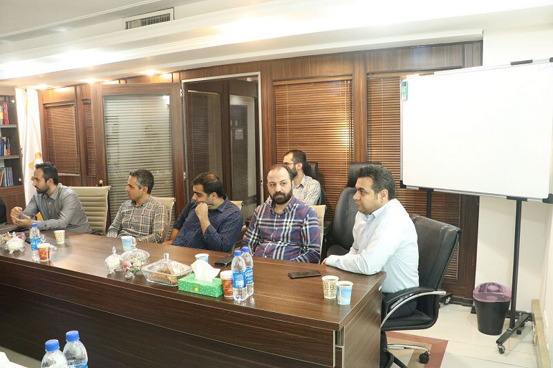 برگزاری جلسه گزارش طراحی مدل ارزیابی شایستگی هلدینگ صنایع نانوتک آینده در حوزه منابع انسانی