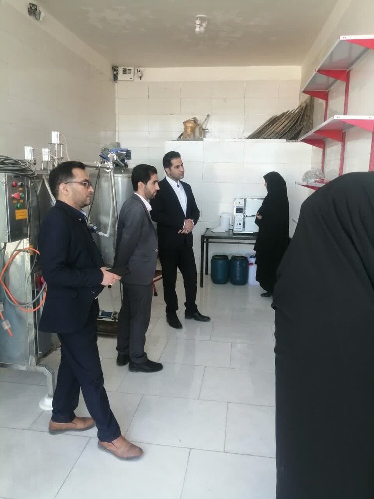 بازدید میدیرکل ستاد اجرایی فرمان امام خراسان جنوبی از طرح های بنیاد برکت در شهرستان فردوس