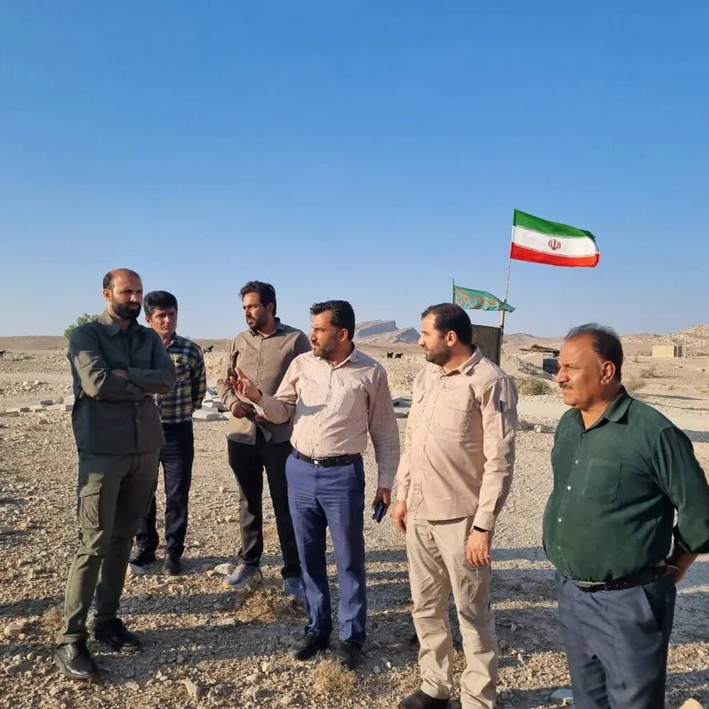 بازدید از طرح نصب آب شرین کن در بخش تنگ ارم