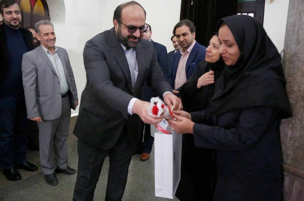 تجهیز مراکز ناباروری در استانهای کمبرخوردار کشور/ هشدار نسبت به آسیبهای سقوط در چاله جمعیتی