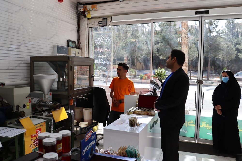 اشتغالزایی ۲۰۰ میلیارد تومانی بنیاد برکت در شهرستان بیرجند