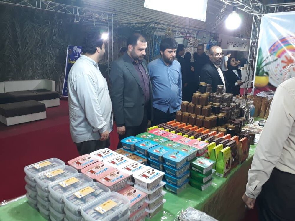 حضور مدیرکل ستاد استان بوشهر در نمایشگاه خرما و تولیدات مرتبط