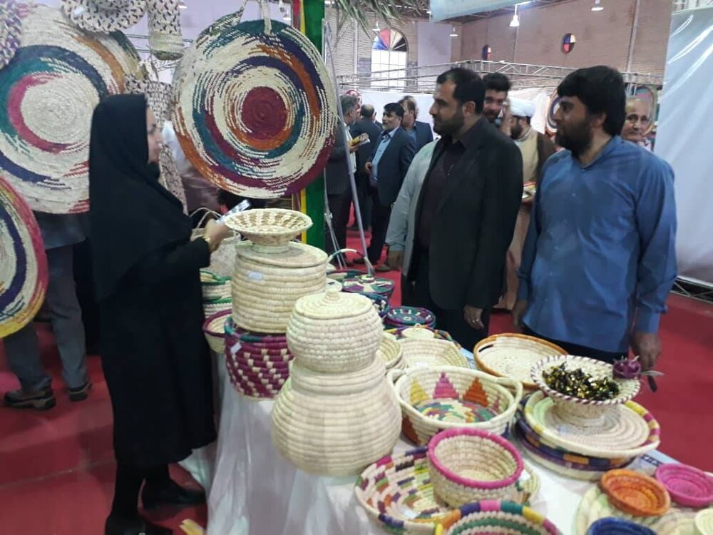 حضور مدیرکل ستاد استان بوشهر در نمایشگاه خرما و تولیدات مرتبط