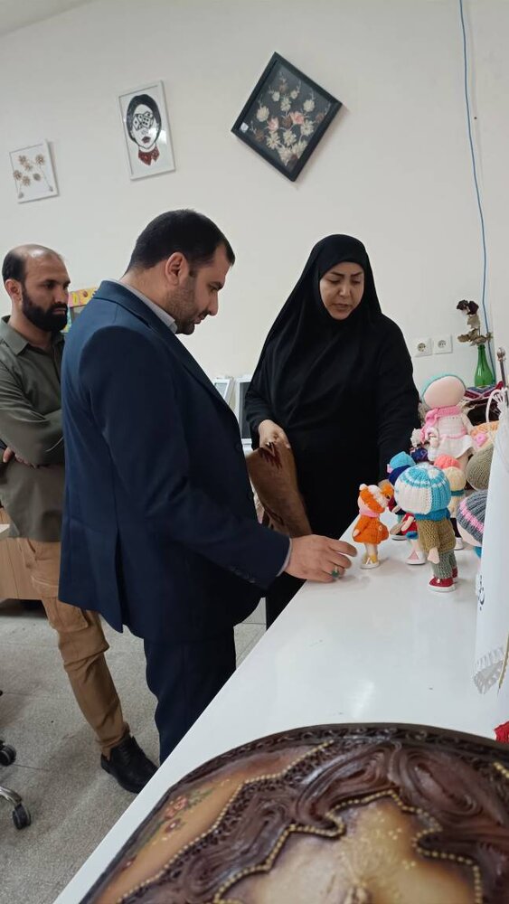 بازدید مدیرکل ستاد استان از مرکز شتابدهنده کسب و کار