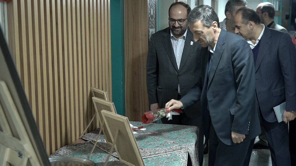 بازدید رئیس ستاد اجرایی فرمان امام از بنیاد ۱۵خرداد