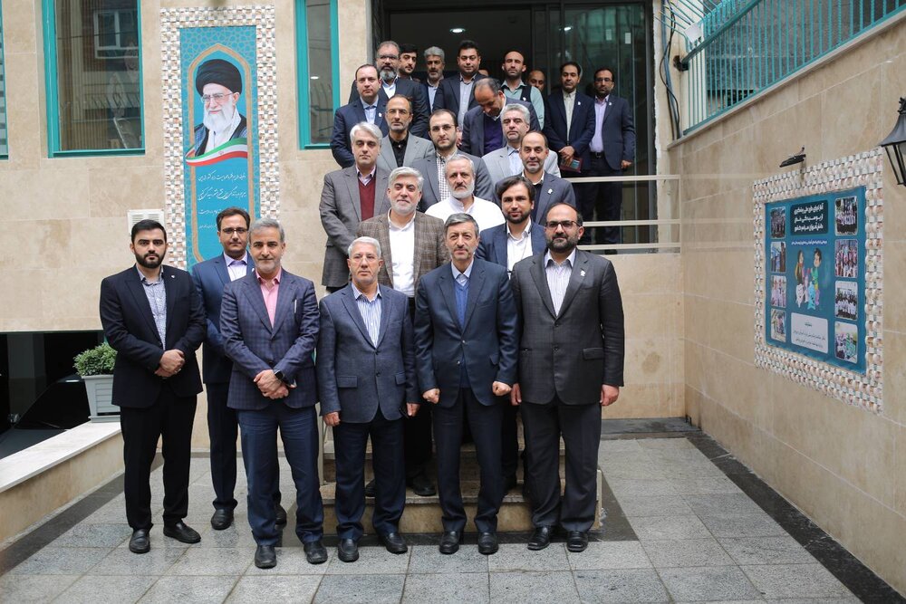 بازدید رئیس ستاد اجرایی فرمان امام از بنیاد ۱۵خرداد