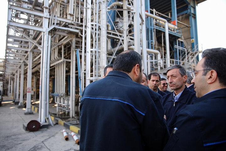 بازدید رئیس ستاد اجرایی فرمان امام از پالایشگاه نفت پارس