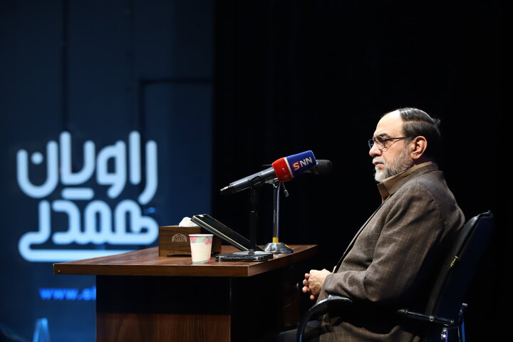 عصرانه جشنواره راویان همدلی با موضوع فیلم در خدمت روایت‌های مردمی با حضور استاد حسن رحیم پور ازغدی و جواد موگویی برگزار شد.