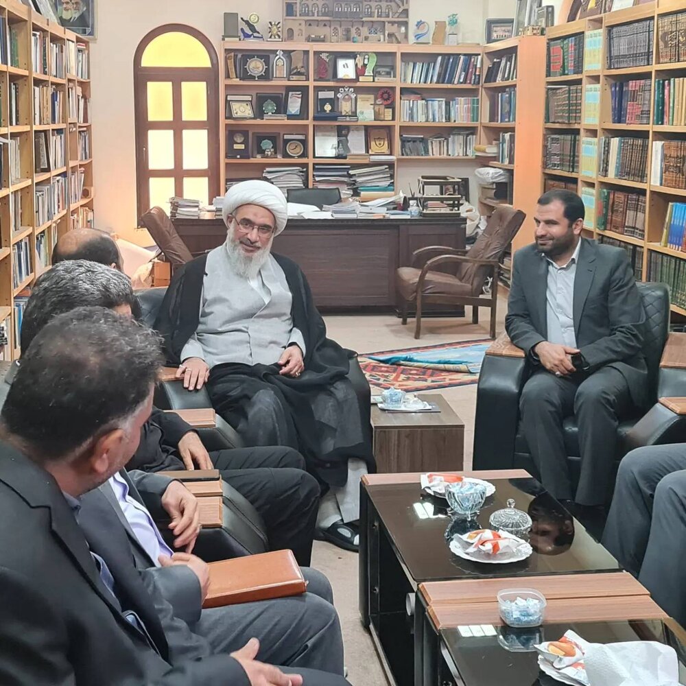 دیدار مدیرکل ستاد استان با آیت اله صفایی بوشهری نماینده ولی فقیه در استان و امام جمعه بوشهر