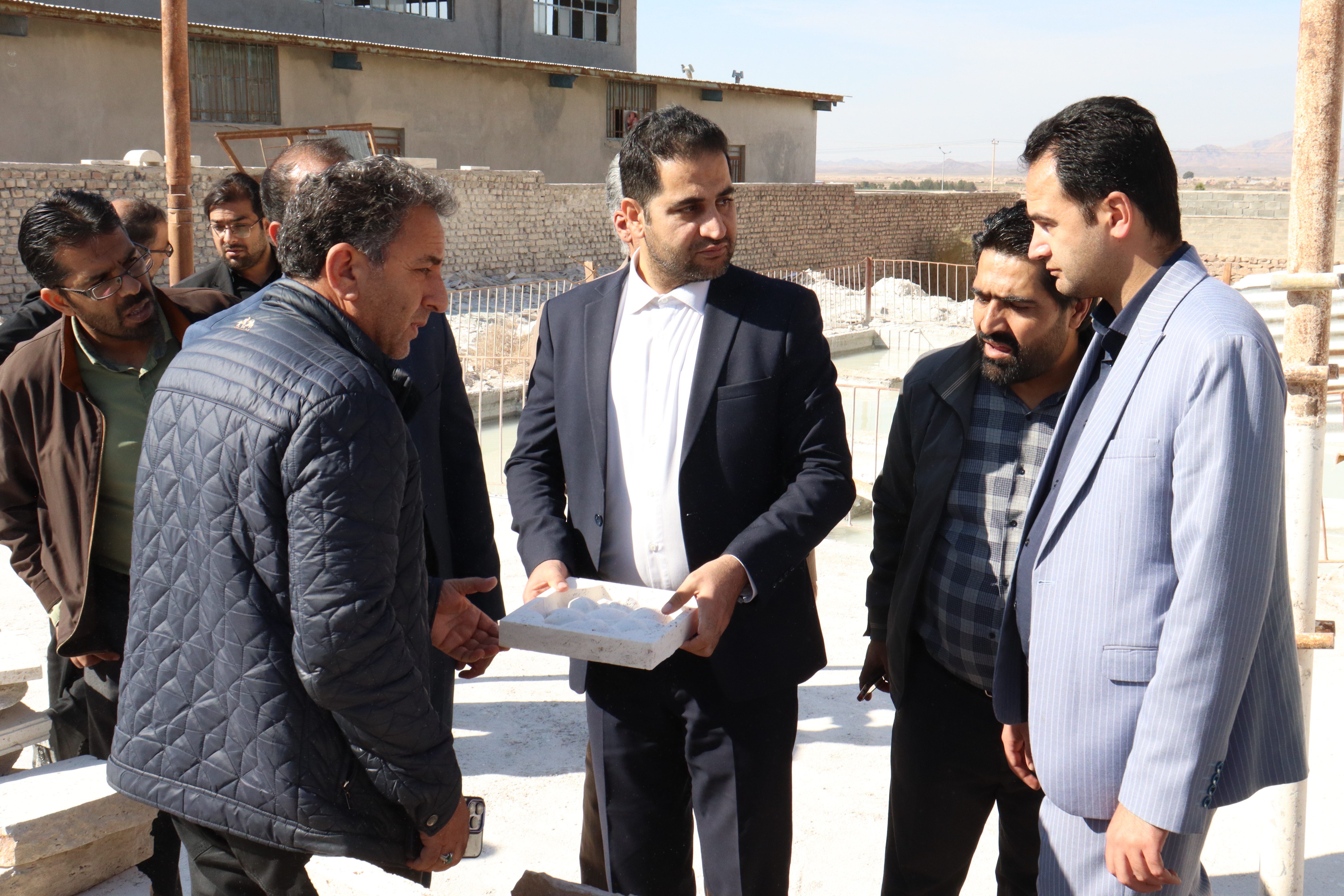 اجرای ۸۱۰ طرح اشتغالزایی بنیاد برکت در شهرستان خوسف