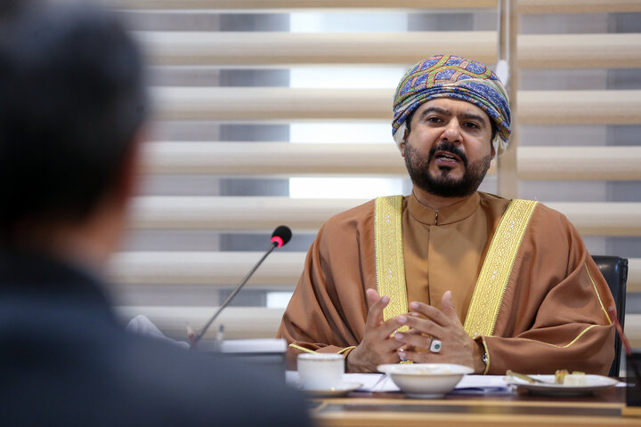 دیدار قیس بن محمد الیوسف وزیر صنعت و تجارت عمان با رئیس ستاد اجرایی فرمان امام 