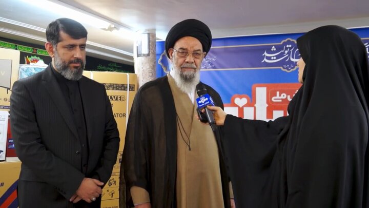 تجلیل امام جمعه اصفهان از اقدامات گسترده ستاد اجرایی فرمان امام (ره) استان اصفهان