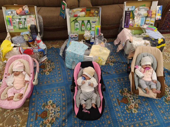 حمایت از خانواده دارای فرزند سه قلو در استان خراسان جنوبی