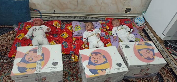 حمایت بنیاد ۱۵ خرداد ستاد اجرایی از خانواده البرزی دارای فرزند سه قلو