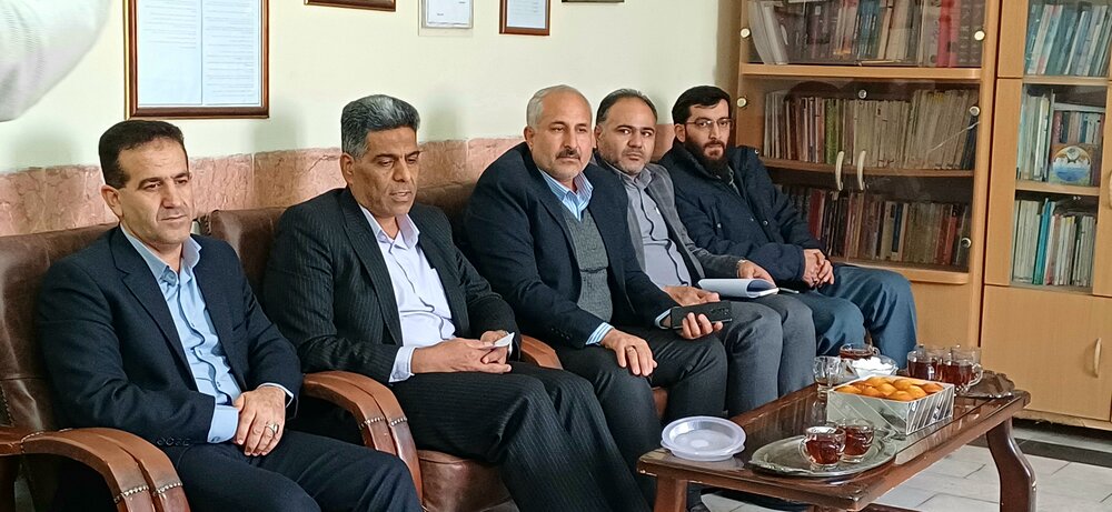 اجرای رزمایش «درس بازی احسان» در لرستان/ ۵۵۰۰ پک آموزشی توزیع شد