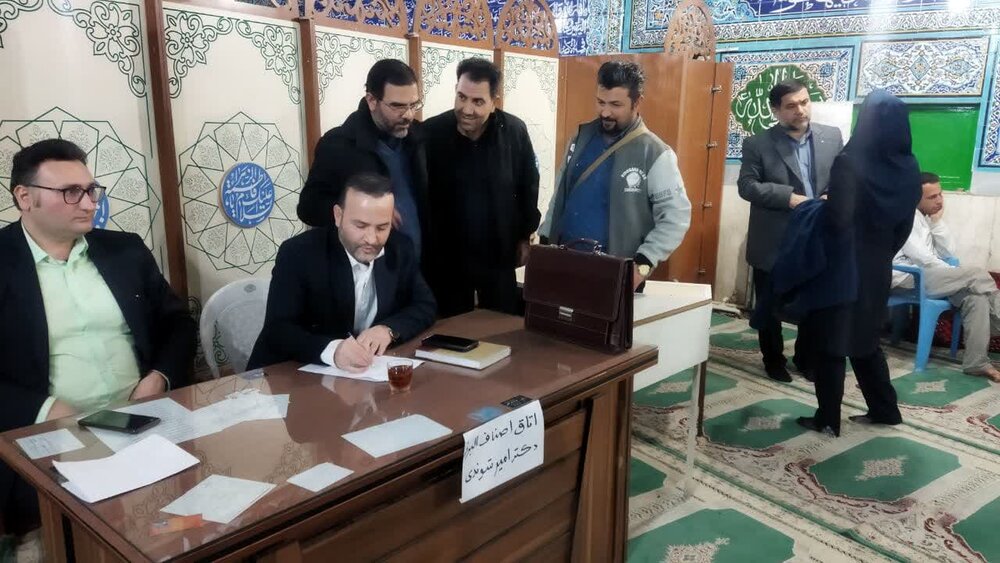 برگزاری میز خدمت جهادی در محله پیشاهنگی به همت خانه احسان