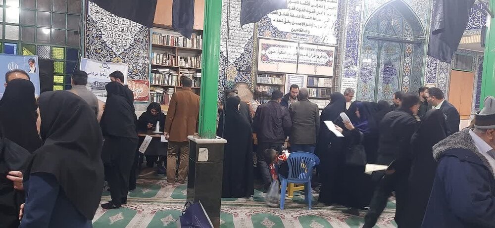 برگزاری میز خدمت جهادی در محله پیشاهنگی به همت خانه احسان