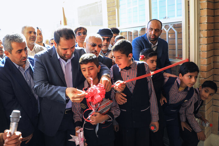 افتتاح مدرسه برکتِ شهید حاج قاسم سلیمانی در کرمان