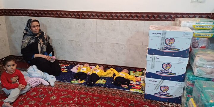 اهدای بسته «لبخند مادری» به خانواده دارای فرزند سه قلو لرستانی