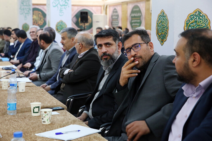 نشست مدیران کل و معاونین استانی با رئیس ستاد اجرایی فرمان امام