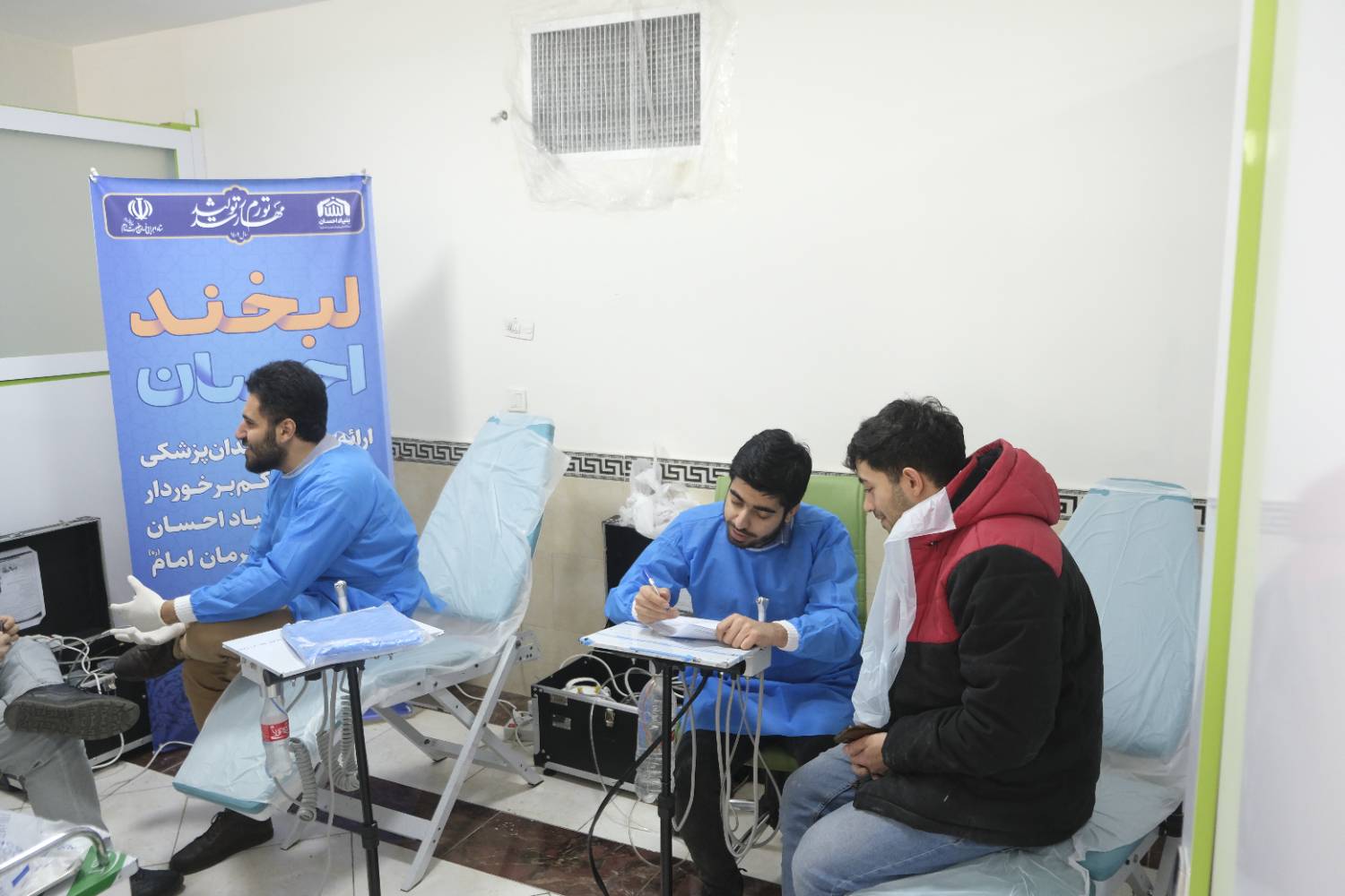 اجرای مرحله سوم پویش لبخند احسان همزمان با دهه فجر انقلاب اسلامی