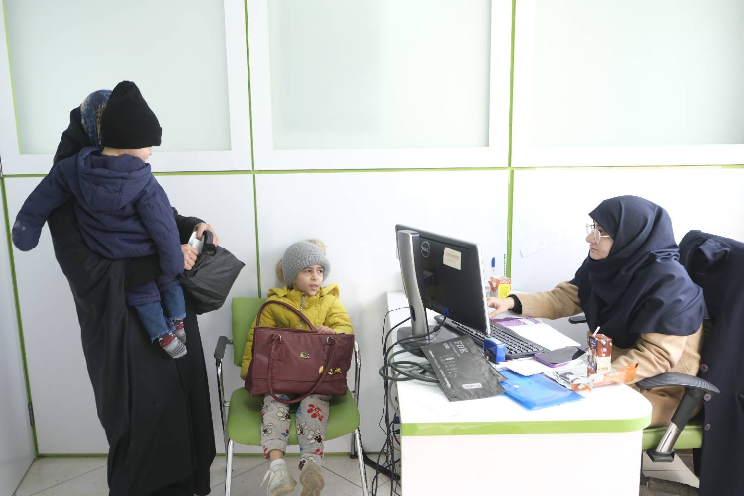 اجرای مرحله سوم پویش لبخند احسان همزمان با دهه فجر انقلاب اسلامی