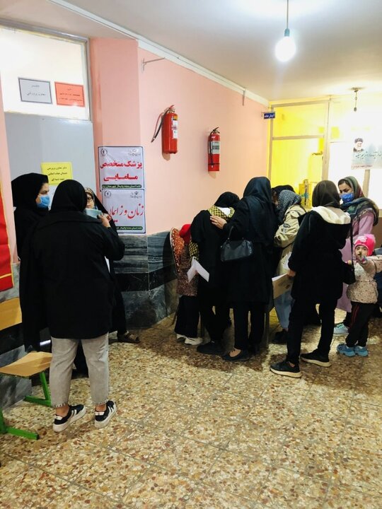 ارائه خدمات پزشکی به ۵۰۰ نفر از حاشیه نشین‌های شهر ایلام