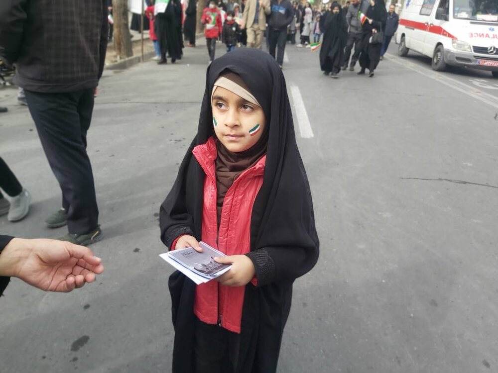 برپایی خیمه های ایران جوان در مراسم راهپیمایی ۲۲ بهمن در خراسان جنوبی