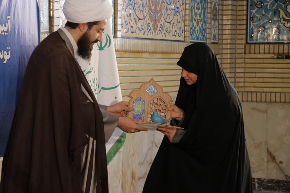 پویش جایزه ملی احسان به منظور تجلیل از فعالان عرصه احسان و نیکوکاری در استان البرز