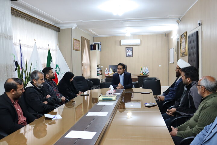 اهدای جایزه ملی احسان به همت بنیاد احسان ستاد اجرایی فرمان امام در خراسان جنوبی