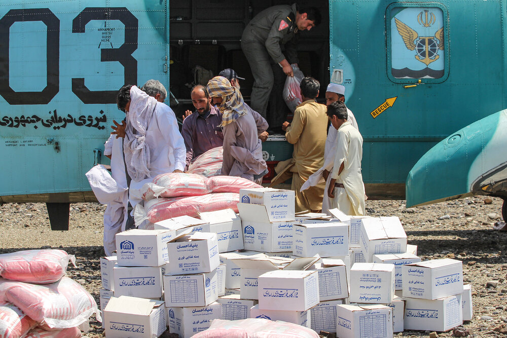 توزیع ۳۵ هزار بسته معیشتی در مناطق سیل زده استان سیستان و بلوچستان توسط ستاد اجرایی فرمان امام