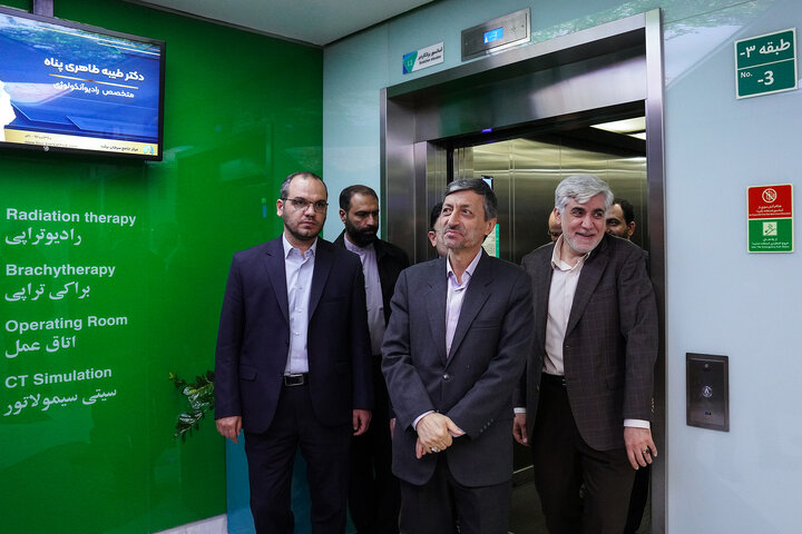 بازدید رئیس ستاد اجرایی فرمان امام از بیمارستان تخصصی سرطان برکت