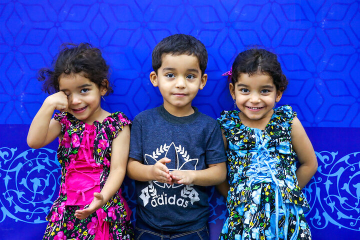 حمایت ستاد اجرایی فرمان امام از خانواده‌های دارای چندقلو/ از توزیع ١٨ هزار بسته حمایتی تا پرداخت تسهیلات قرض‌الحسنه فرزندآوری