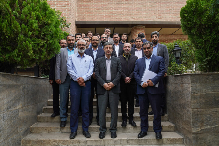 جلسه بررسی عملکرد موسسه دانش بنیان برکت با رئیس ستاد اجرایی فرمان امام