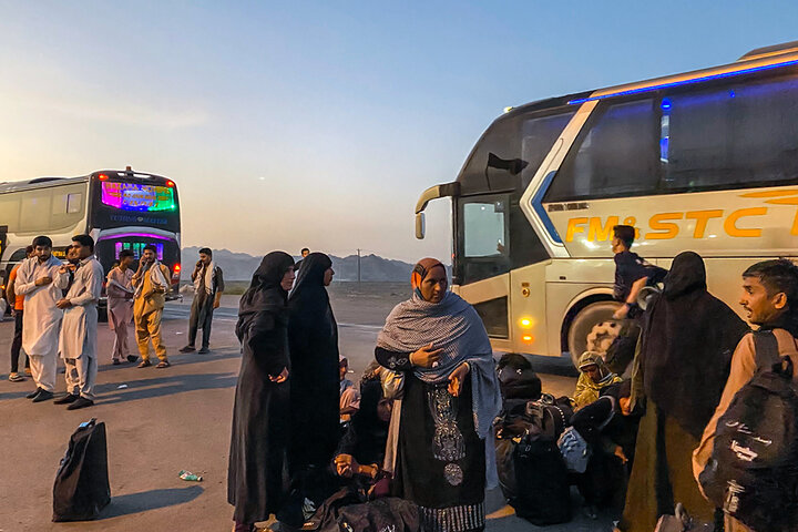 آمادگی ستاد اجرایی فرمان امام برای خدمت‌رسانی به زائران در ایام اربعین حسینی / مرز میرجاوه