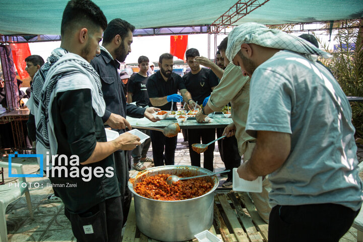 از نگاه رسانه / خدمت‌رسانی ستاد اجرایی فرمان امام در ایام اربعین حسینی در مرز خسروی