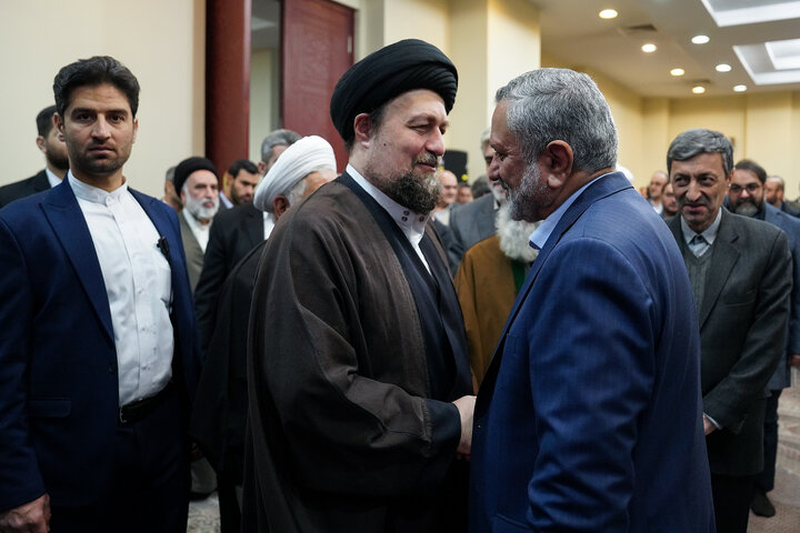 دیدار رئیس و کارکنان ستاد اجرایی فرمان امام با حجت الاسلام و المسلمین سید حسن خمینی