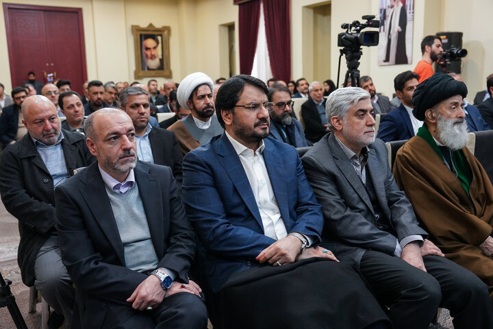 دیدار رئیس و کارکنان ستاد اجرایی فرمان امام با حجت الاسلام و المسلمین سید حسن خمینی