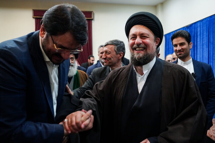 دیدار رئیس و کارکنان ستاد اجرایی فرمان امام با حجت الاسلام و المسلمین سید حسن خمینی