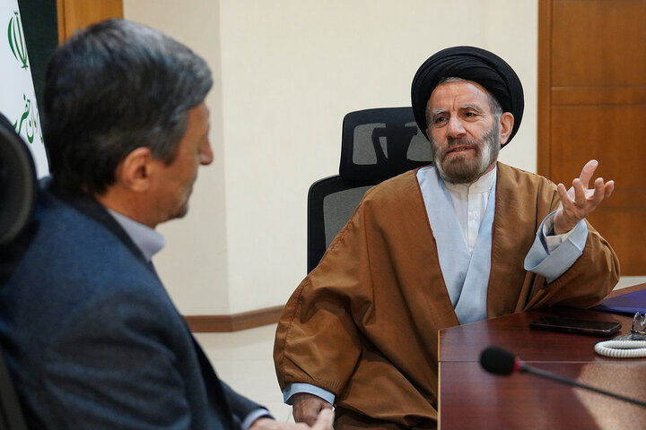 دیدار نماینده ولی فقیه و استاندار لرستان با رئیس ستاد اجرایی فرمان امام