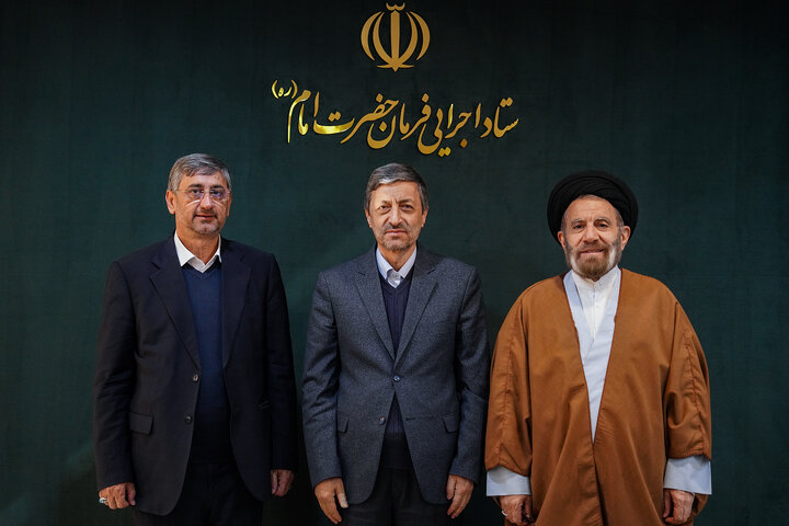 دیدار نماینده ولی فقیه و استاندار لرستان با رئیس ستاد اجرایی فرمان امام