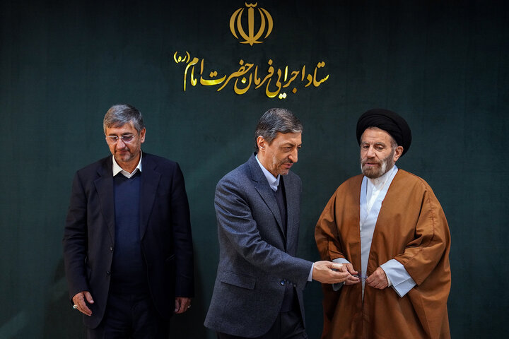 دیدار نماینده ولی فقیه و استاندار لرستان با رئیس ستاد اجرایی فرمان امام