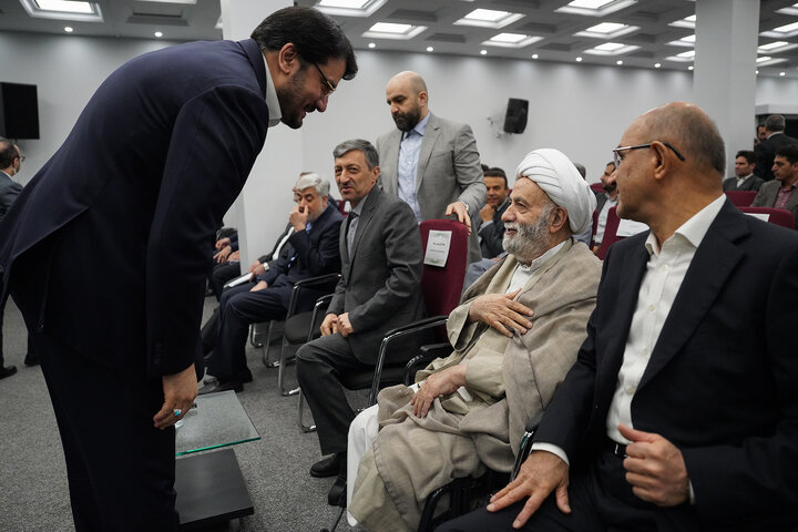 نشست سراسری مدیران ستاد اجرایی فرمان امام