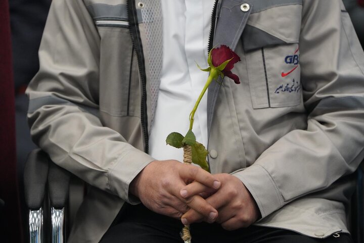 گزارش تصویری /نشست صمیمی سید پرویز فتاح، رئیس ستاد اجرایی فرمان امام با نمایندگان گروه‌های کارگری ستاد اجرایی فرمان امام