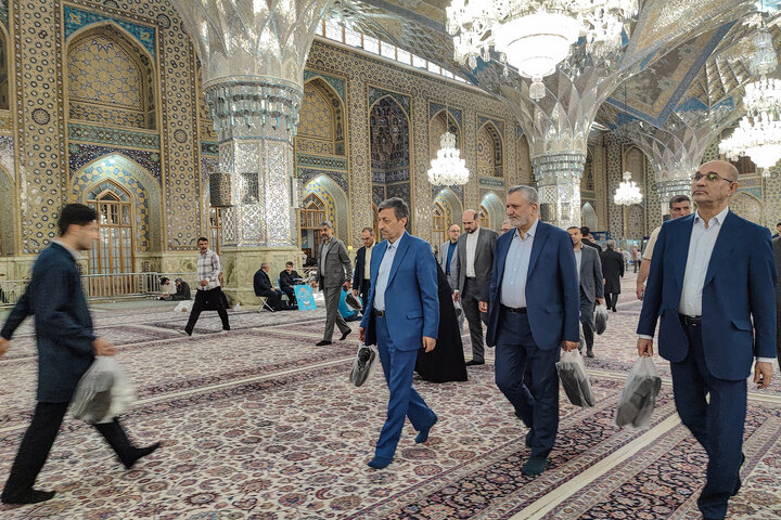 جلسه شورای معاونین و مدیران ستاد اجرایی فرمان امام در حرم امام رضا(ع)